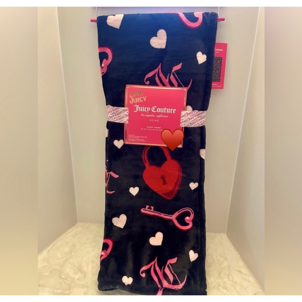 Juicy Couture Plush Throw Blanket Love‎ Hearts Key Black Pink 50 x 70